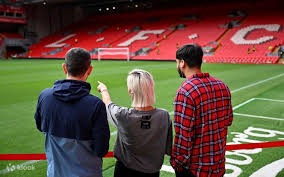 扎金花实战：如何应对那种“永远只打强牌”的枯燥对手？（扎金花对局指南：如何破解只出强牌的保守型对手？）